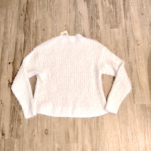 Cabana by Crown & Ivy New With Tag Eyelash Sweater with Sparkle XS White - Picture 2 of 7